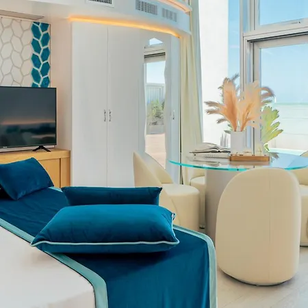 New Bussola Κάλιαρι