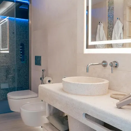 Πανσιόν New Bussola 4*