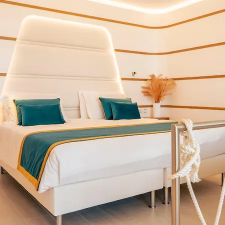 New Bussola 4* Cagliari