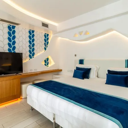 New Bussola Κάλιαρι