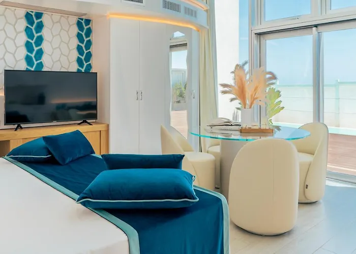 New Bussola Кальяри