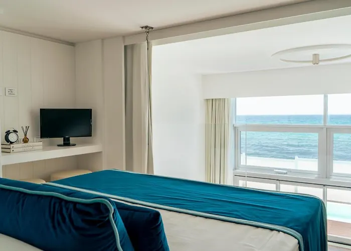 New Bussola Кальяри