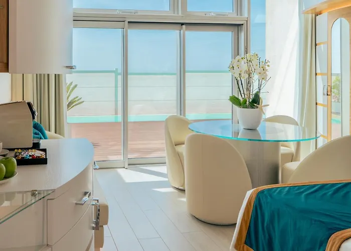 New Bussola Гостевой дом 4*