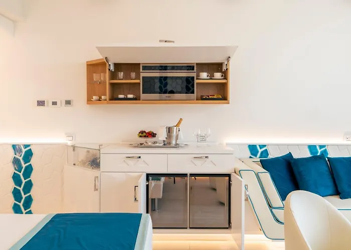 New Bussola Гостевой дом Кальяри