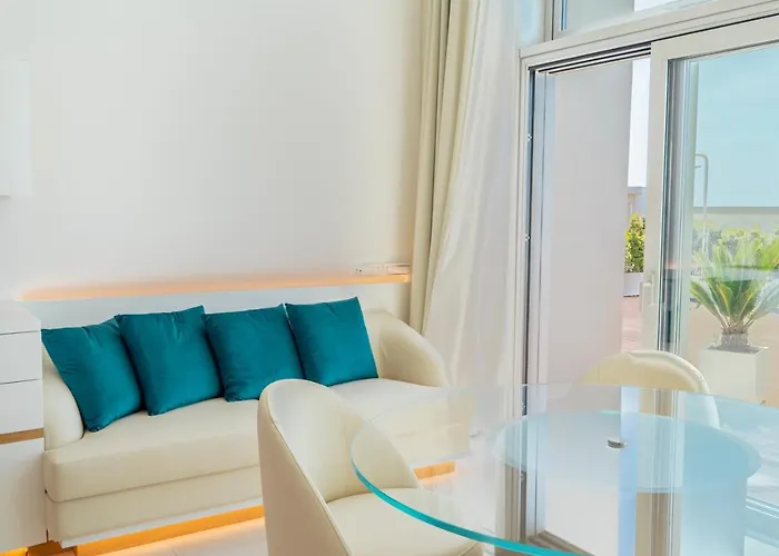 New Bussola Гостевой дом 4*