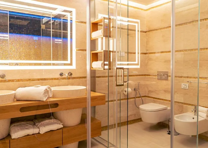 New Bussola Кальяри